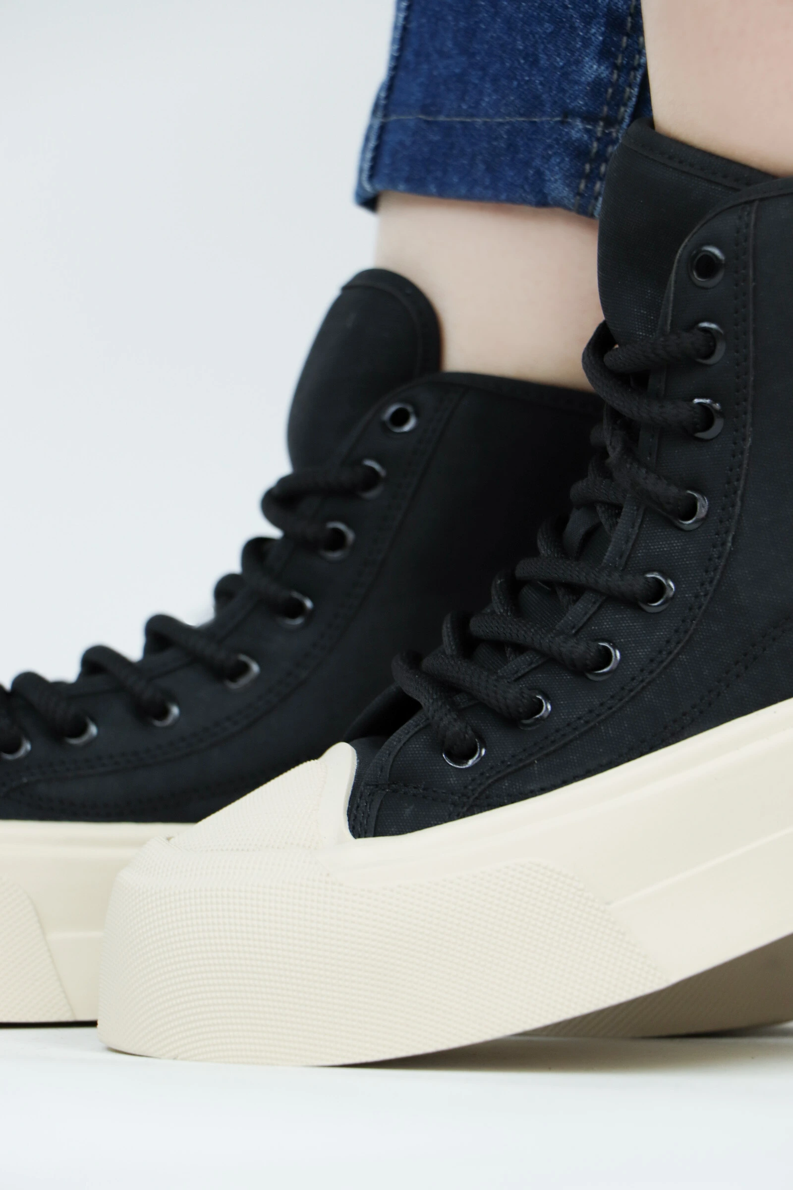 نیم بوت کانورز - Image 2